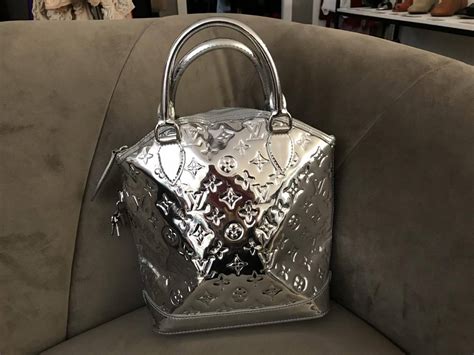 où trouver le numéro de série sac louis vuitton|sac louis vuitton femme.